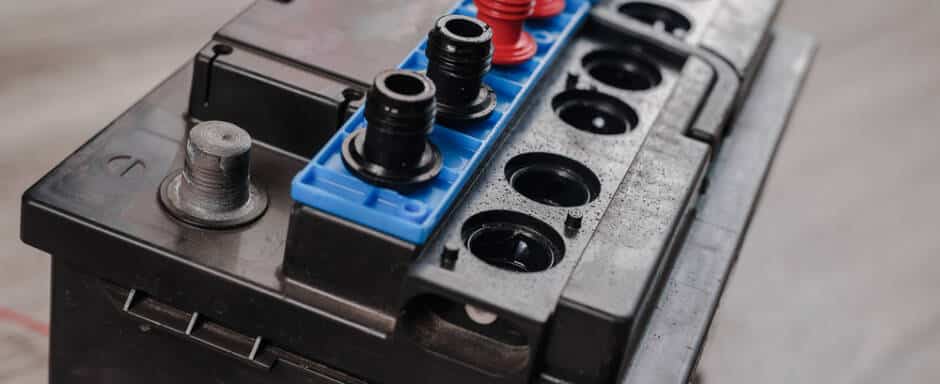 Sprzedaz zuzytego akumulatora krok po kroku 940x384 1