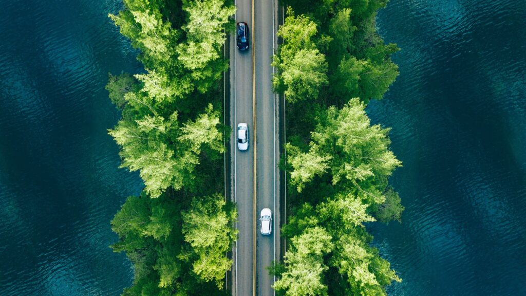 Samochody służbowe w raporcie KOBiZE – obowiązki firm posiadających flotę
